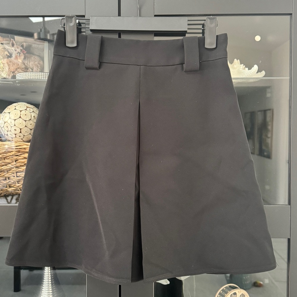 Louis Vuitton Uniforms skirt
